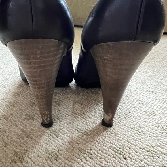 Coach ADRA Leather Pumps Size 8 - Picture 9 of 9